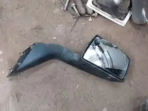 Used 2015 Volvo VNL Mirror Image