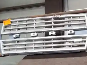 Used Ford F600 Grille (Stock #50338)) Part Image