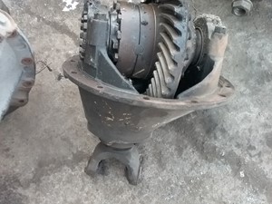 Used Spicer/Dana RS402 Axle, Complete Rear (Stock #48834)) Part Image