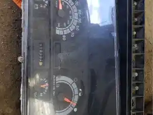 Used Universal GMC C7000 Topkick Instrument Cluster (Stock #50352)) Part Image