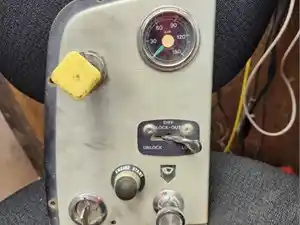 Used 1988 Ford LT9000 Dash Ass'y (Stock #22-083-12)) Part Image