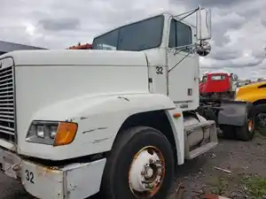Used 1999 Freightliner FLD120 Front Axle, Complete Image