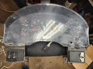 Used 2003 International 7400 Instrument Cluster (Stock #21-011-6)) Part Image