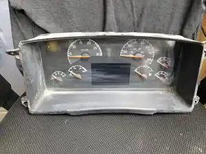 Used 2006 Volvo VNM Instrument Cluster (Stock #21-097-6)) Part Image