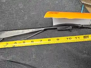 Used 2009 Peterbilt 384 Wiper Arm (Stock #19-139-9)) Part Image