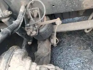 Used 2010 Freightliner Cascadia 125 Front Axle, Complete Image