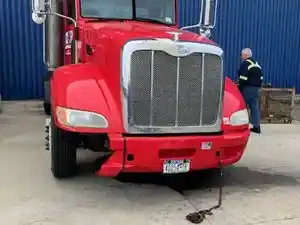 Used 2011 Peterbilt 386 Cab (Stock #25-070-5)) Part Image