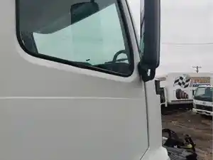 Used 2012 Volvo VNL Door (Stock #24-015-7)) Part Image