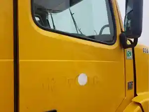 Used 2012 Volvo VNL Door (Stock #24-016-5)) Part Image
