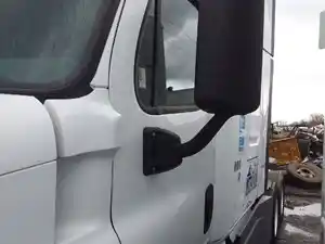 Used 2014 Freightliner Cascadia 125 Door (Stock #24-170-2)) Part Image