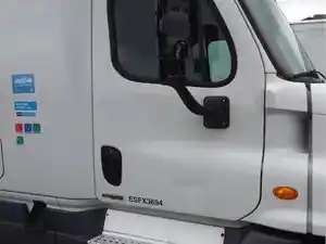 Used 2014 Freightliner Cascadia 125 Door (Stock #24-170-1)) Part Image