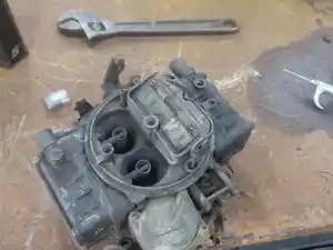 Used Ford Carburetor (Stock #51590)) Part Image