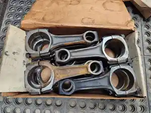 Used GM/Chev (HD) 6.2 Piston & Rod Image
