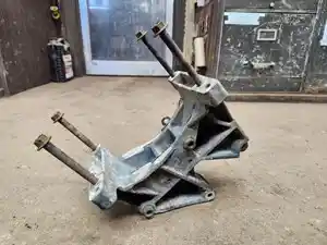 Used International Engine Mount Image