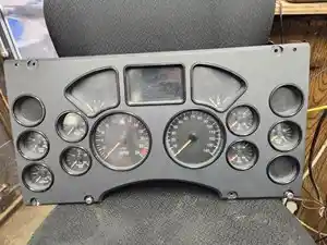 Used 2016 Mack Pinnacle Instrument Cluster (Stock #25-002-9)) Part Image