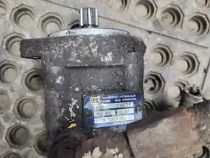Used Steering Pump Image