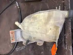 Used Universal International 4300 Coolant Reservoir (Stock #50700)) Part Image