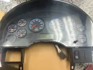 Used Universal International PROSTAR Instrument Cluster (Stock #51276)) Part Image