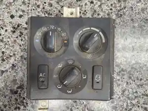 Used Volvo VNL Heater/AC Control Assy (Stock #51607)) Part Image
