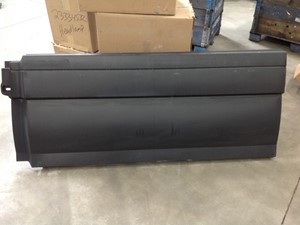 Used Universal Volvo VNL Tank Fairing (Stock #TAG1545)) Part Image