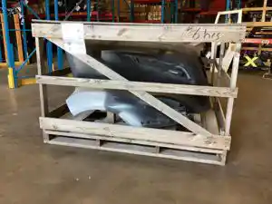 Used 2021 Volvo VNL Hood Image