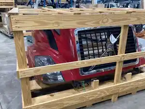 Used Universal Volvo VNL Hood Image