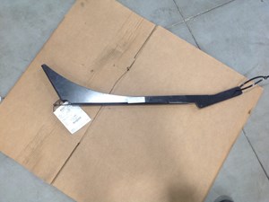 Used Volvo VNL Bracket (Stock #TAG955)) Part Image