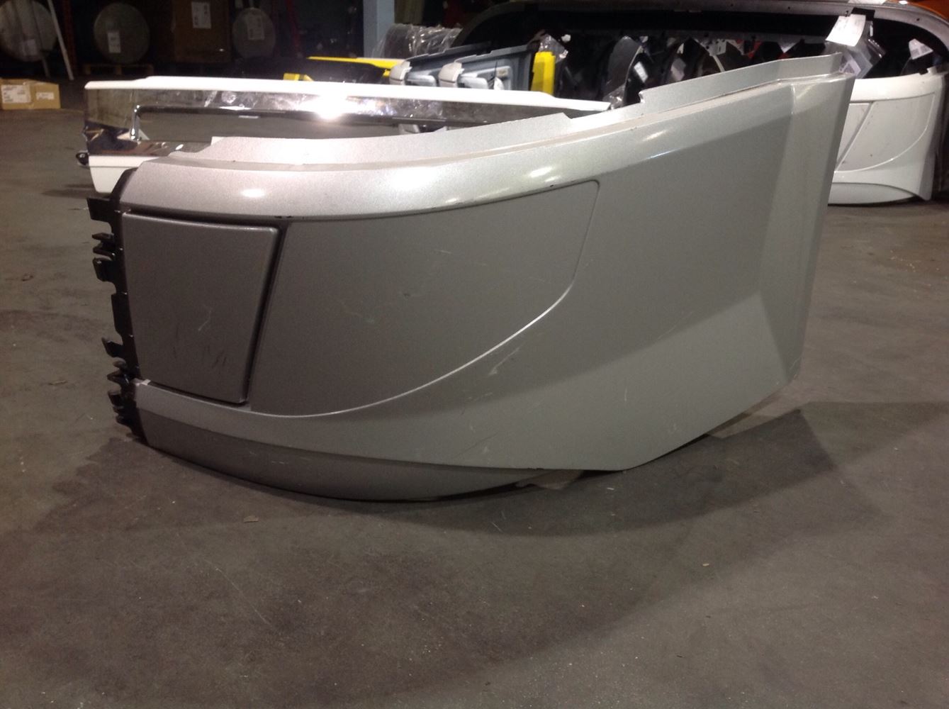 Used Volvo VNL Bumper for sale Cambridge Ontario Canada Bumpers