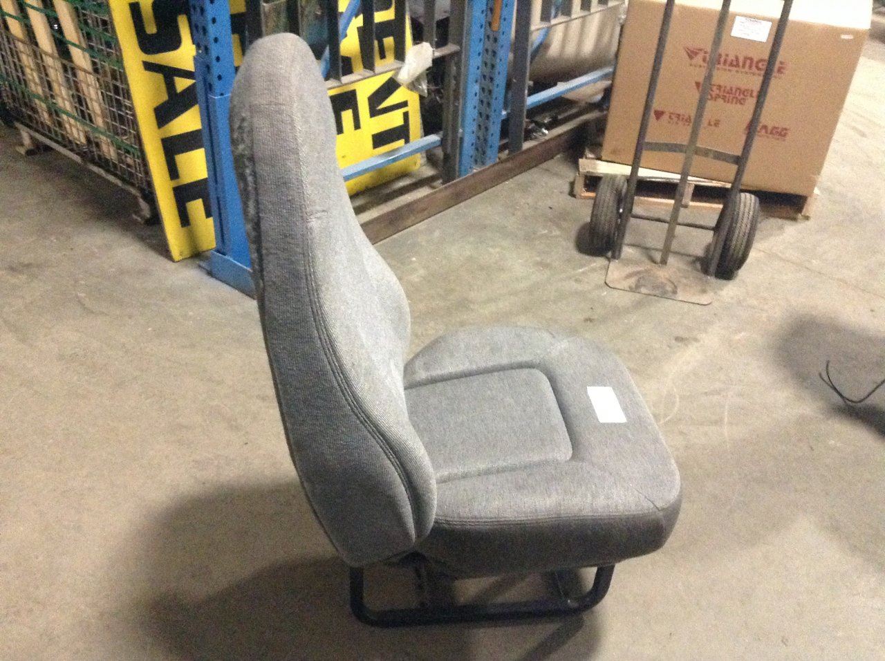 2005 FREIGHTLINER COLUMBIA 120 (Stock 24524195) Seats TPI