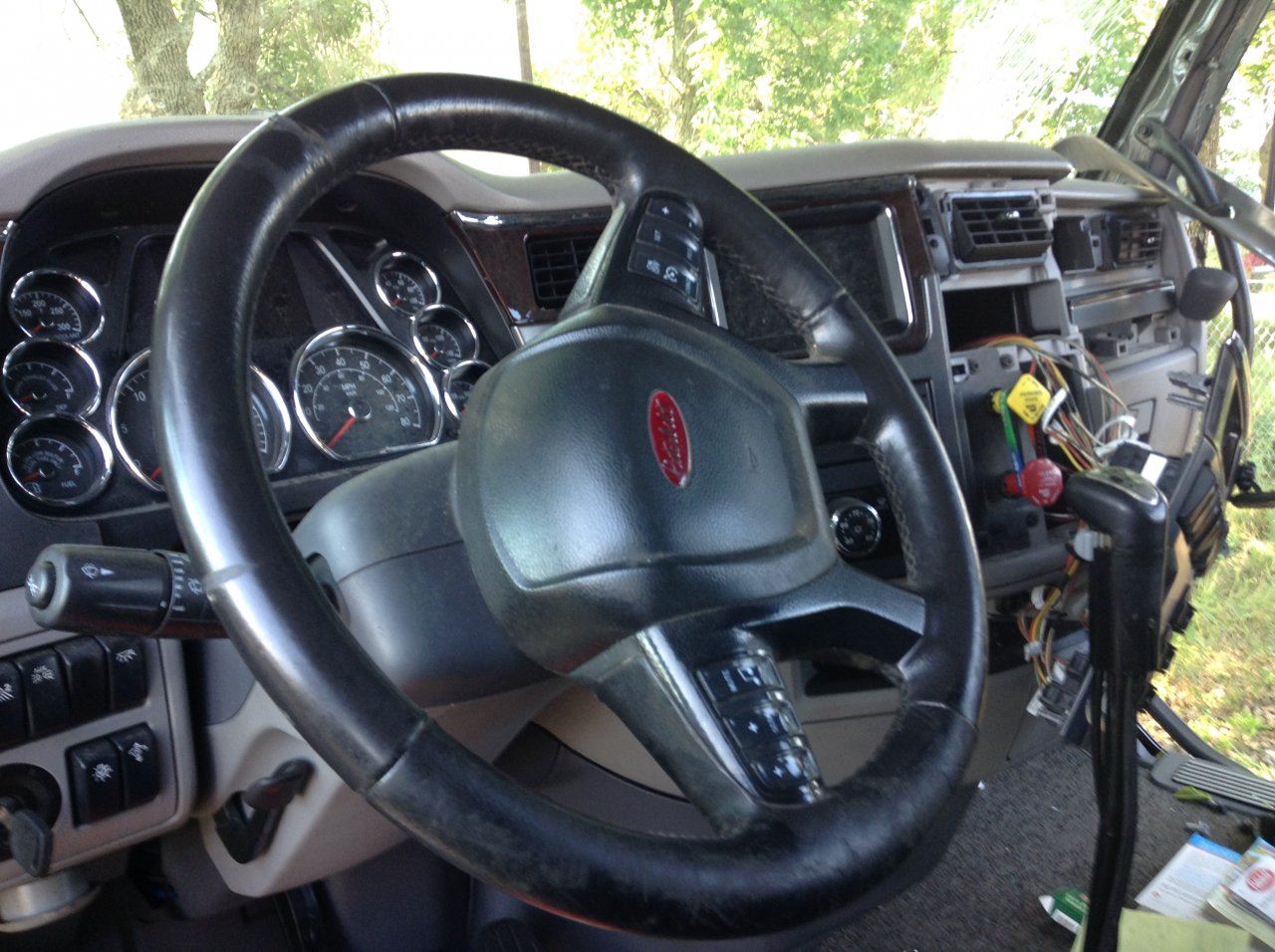 2015 Peterbilt 579 (Stock 24699282) Steering Columns TPI