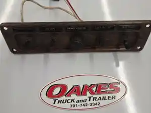 Used 2000 Freightliner FLD120 Instrument Cluster (Stock #P-326)) Part Image