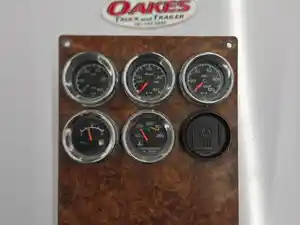 Used 2004 Kenworth T800B Instrument Cluster (Stock #P-172)) Part Image