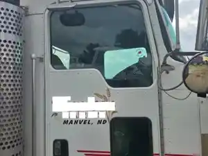 Used 2005 Kenworth T800 Door Image
