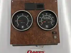 Used 2005 Kenworth T800 Instrument Cluster (Stock #P-454)) Part Image