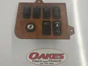 Used 2008 Peterbilt 386 Instrument Cluster (Stock #P-696)) Part Image
