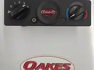 Used 2016 Peterbilt 579 Heater/AC Control Assy (Stock #P-513)) Part Image