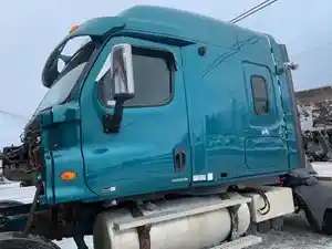 Used 2010 Freightliner Cascadia Cab (Stock #6576CAB)) Part Image