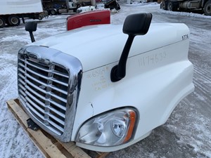 Used 2012 Freightliner Cascadia Hood (Stock #6364H)) Part Image