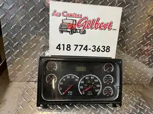 Used Universal Freightliner COLUMBIA Instrument Cluster (Stock #7037CLU)) Part Image