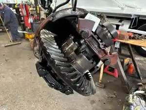 Used 1993 Meritor/Rockwell 46-160 Rear Rear (Tandem Rear or Single) (Stock #30737D)) Part Image