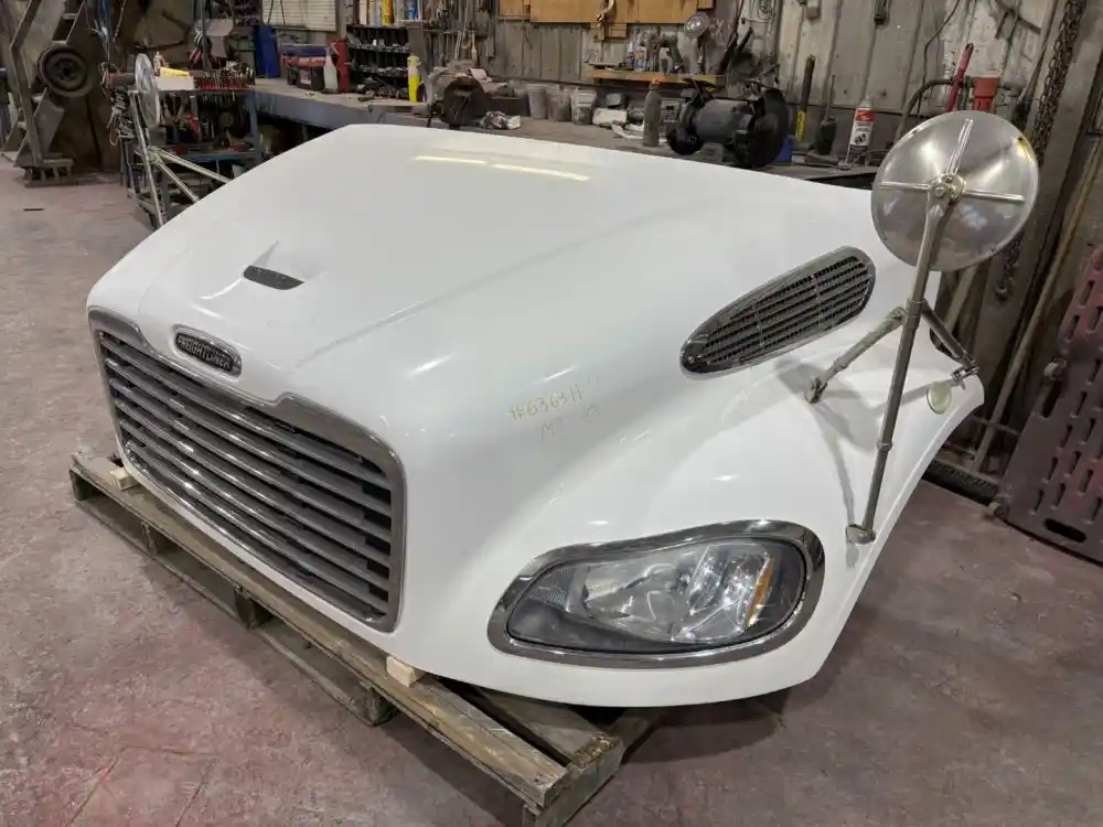 S New and Used Freightliner M2 106 Hoods For Sale | TPI
