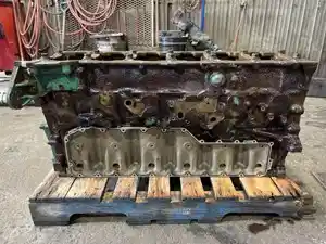 Used Volvo D13 Block (Stock #9202BM)) Part Image