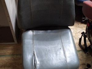 Used 1994 Kenworth T800 Seat (Stock #SV-95-2)) Part Image