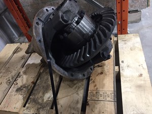 Used 1999 Eaton RS404 Rear Rear (Tandem Rear or Single) (Stock #SV-59-9)) Part Image