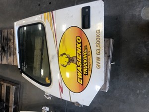 Used 2000 Volvo VNL Door (Stock #SV-119-4)) Part Image