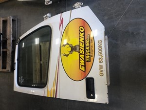 Used 2000 Volvo VNL Door (Stock #SV-119-5)) Part Image