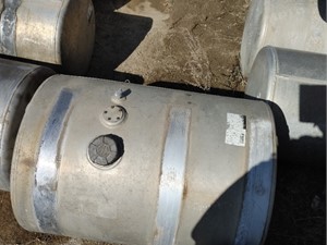 Used 2000 Volvo VNL Fuel Tank (Stock #SV-119-6)) Part Image