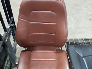 Used 2000 Volvo VNL Seat (Stock #SV-89-4)) Part Image