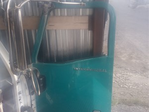 Used 2002 International 9900I Door (Stock #SV-123-12)) Part Image