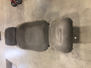 Used 2002 Volvo VNL Seat (Stock #SV-117-13)) Part Image